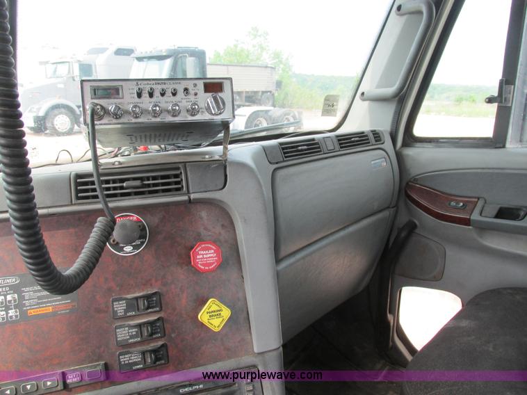 image for item K1395 2007 Freightliner ST120 semi truck