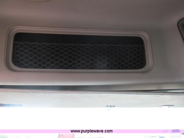 image for item K1395 2007 Freightliner ST120 semi truck