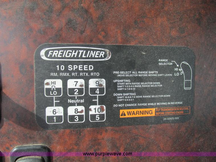 image for item K1395 2007 Freightliner ST120 semi truck