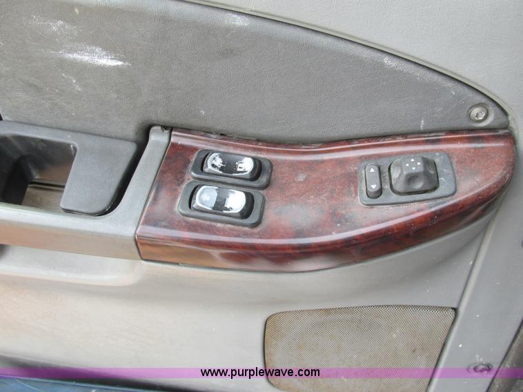 image for item K1395 2007 Freightliner ST120 semi truck