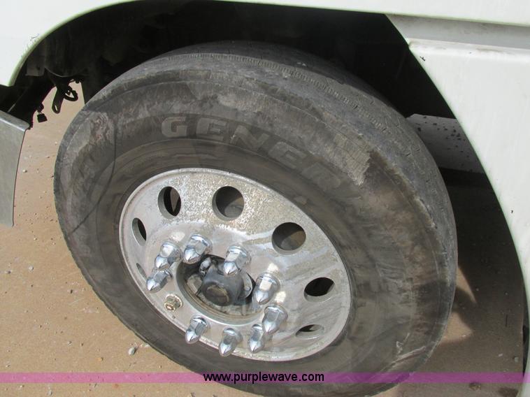 image for item K1395 2007 Freightliner ST120 semi truck