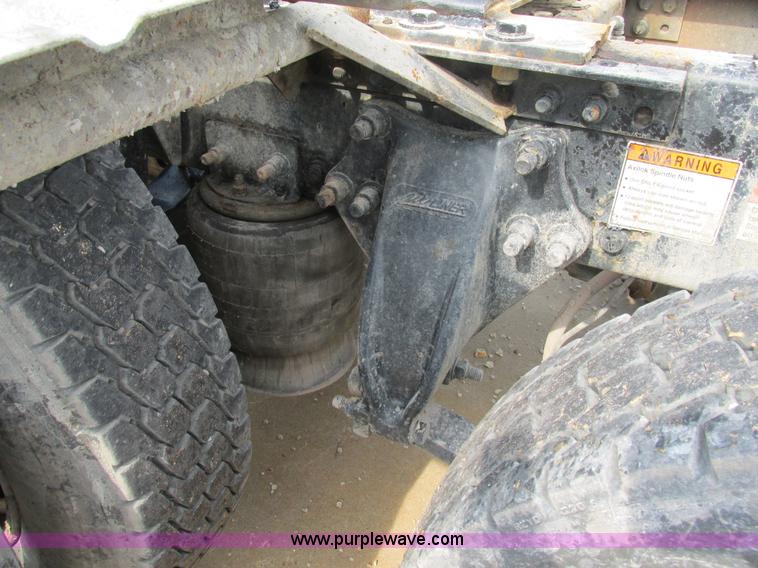 image for item K1395 2007 Freightliner ST120 semi truck