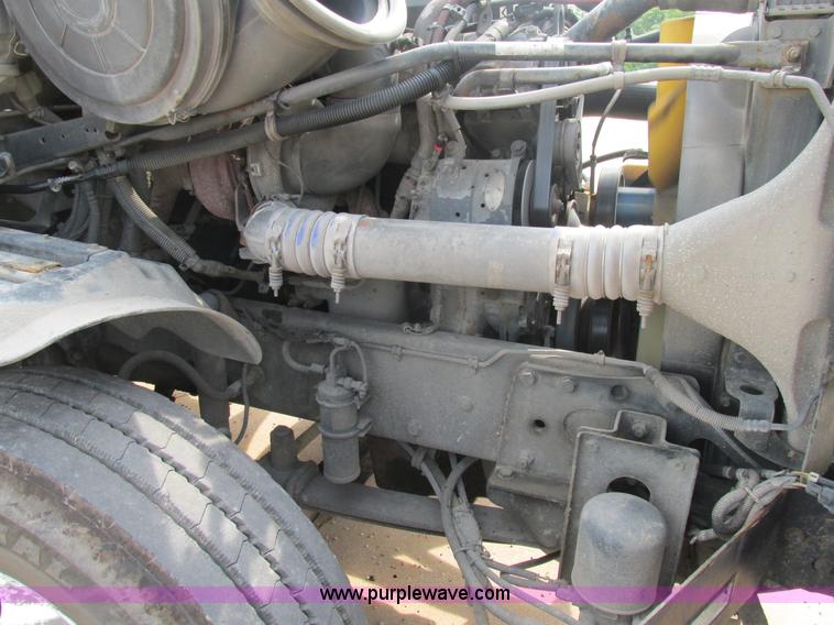 image for item K1395 2007 Freightliner ST120 semi truck