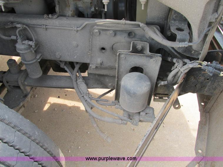 image for item K1395 2007 Freightliner ST120 semi truck