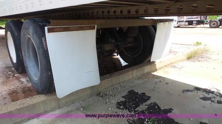 image for item K1410 1999 Fruehauf dry van trailer