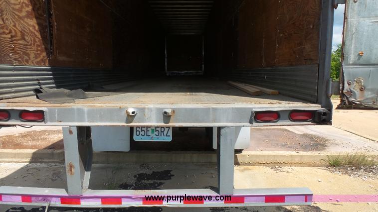 image for item K1410 1999 Fruehauf dry van trailer