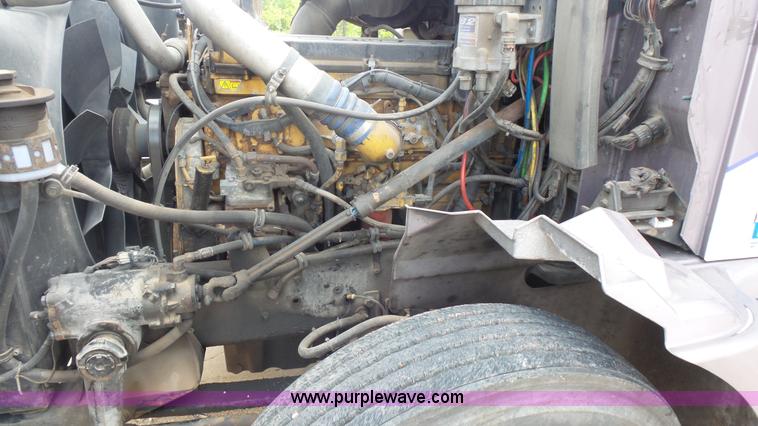 image for item K1413 2007 International 9400i semi truck