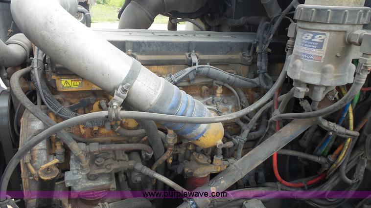 image for item K1413 2007 International 9400i semi truck