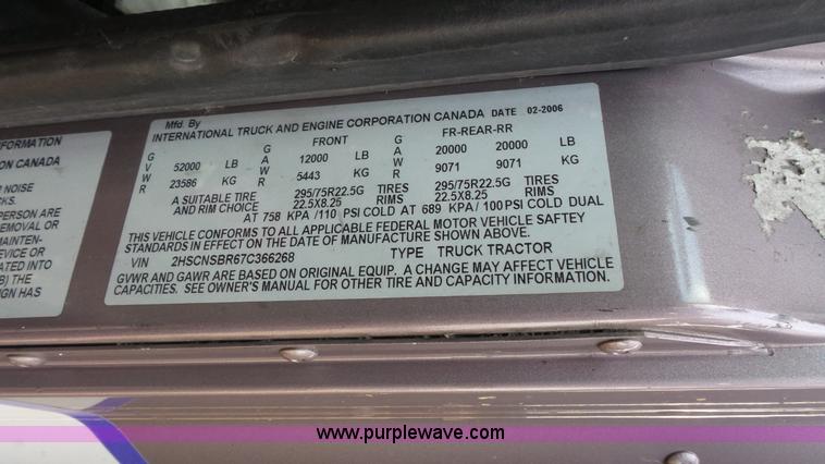 image for item K1413 2007 International 9400i semi truck