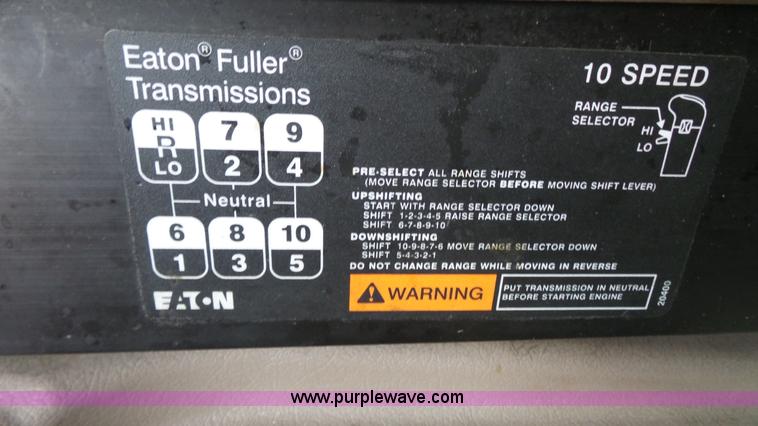 image for item K1413 2007 International 9400i semi truck