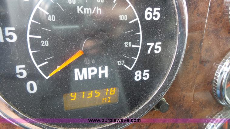 image for item K1413 2007 International 9400i semi truck