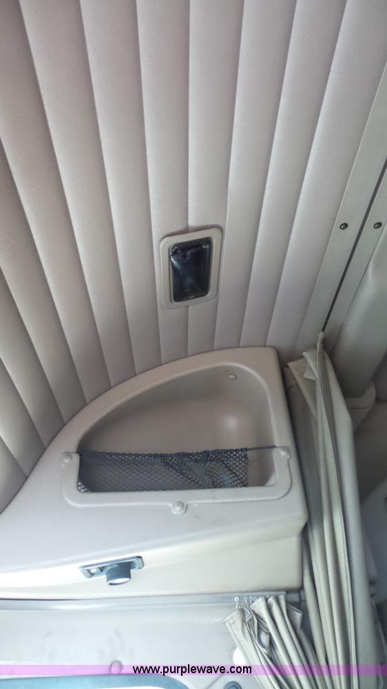 image for item K1413 2007 International 9400i semi truck