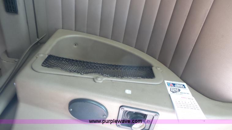 image for item K1413 2007 International 9400i semi truck