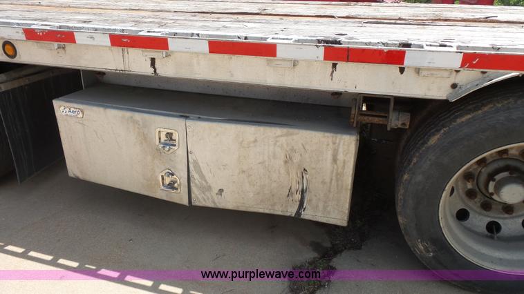 image for item K1414 2008 Reinke drop deck trailer
