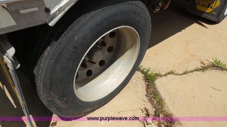 image for item K1414 2008 Reinke drop deck trailer