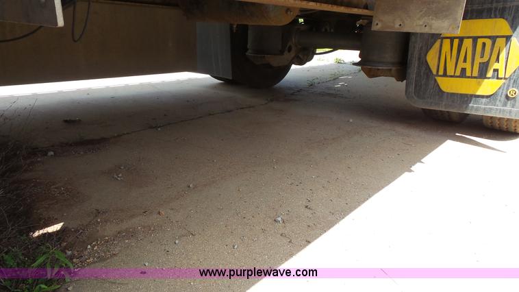 image for item K1414 2008 Reinke drop deck trailer