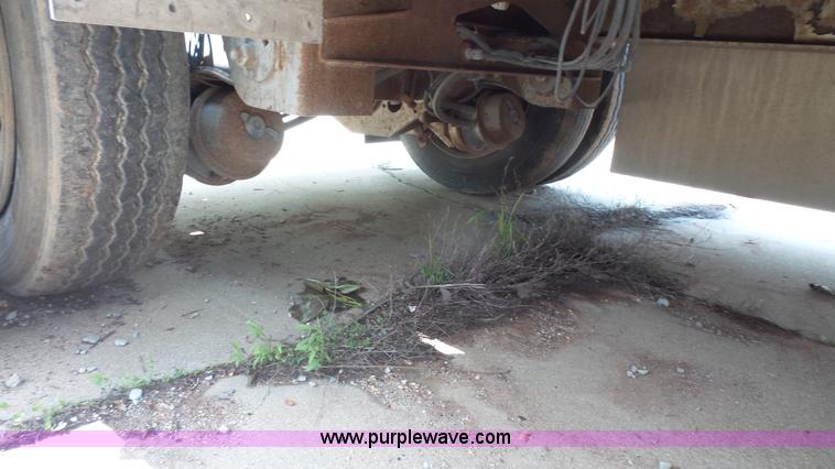 image for item K1414 2008 Reinke drop deck trailer