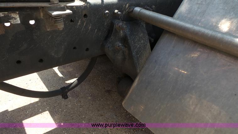 image for item K1415 2009 Freightliner Cascadia semi truck