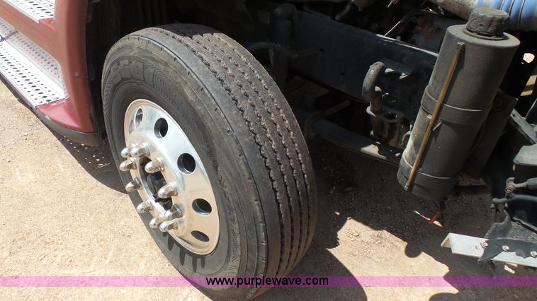 image for item K1415 2009 Freightliner Cascadia semi truck