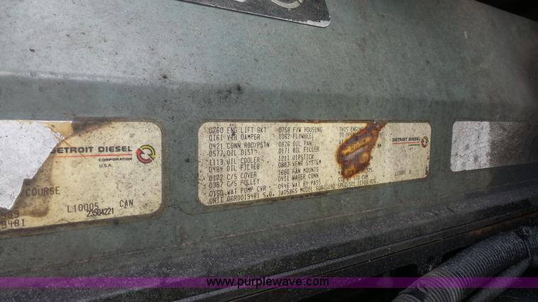 image for item K1418 1990 Freightliner FLD120 semi truck