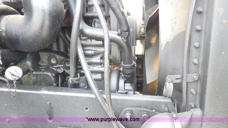 image for item K1418 1990 Freightliner FLD120 semi truck