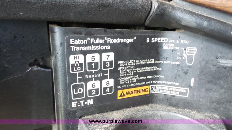 image for item K1418 1990 Freightliner FLD120 semi truck