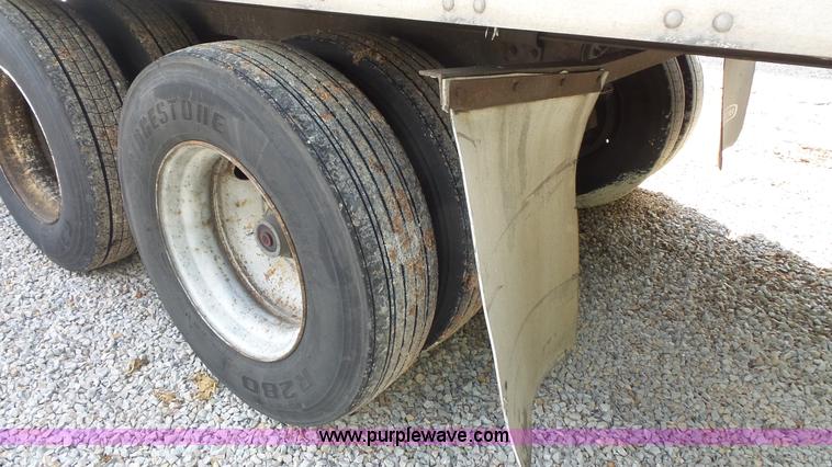 image for item K1419 2001 Stoughton AVW-535T-SCAR dry van trailer