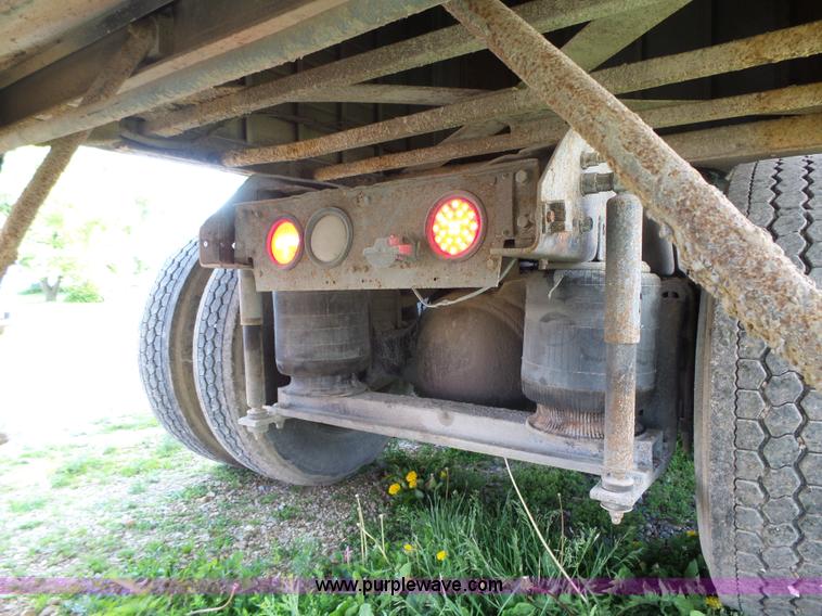 image for item K2219 1998 Mack CH613 semi truck