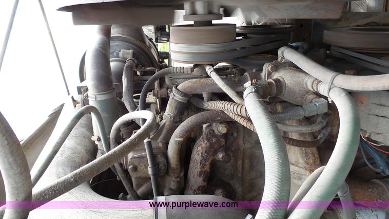 image for item K4044 1985 International S2260 semi truck