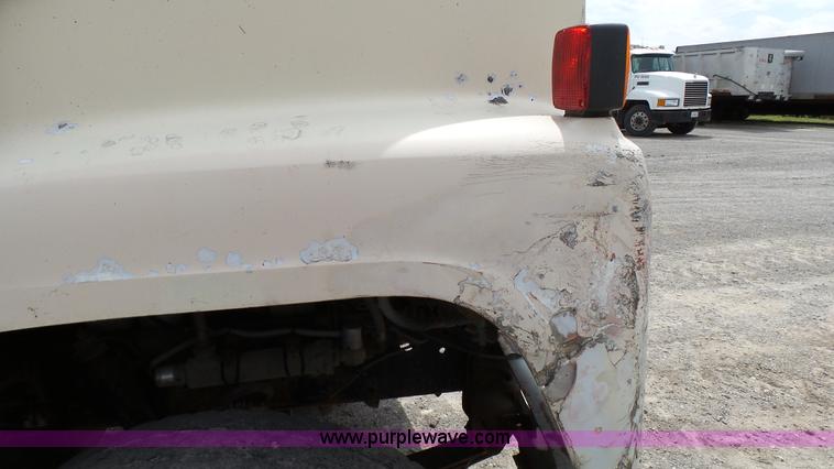 image for item K4044 1985 International S2260 semi truck