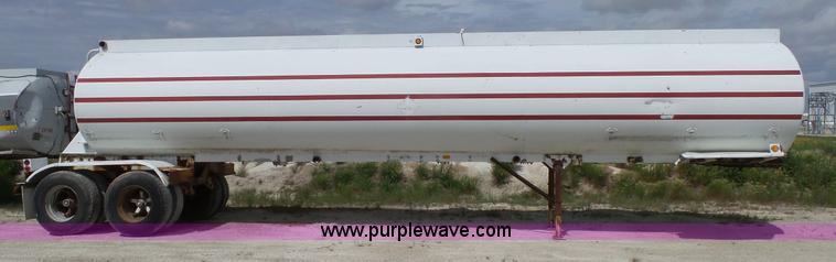 image for item K4046 1972 Trail Mobile tank trailer