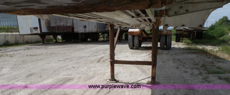 image for item K4046 1972 Trail Mobile tank trailer