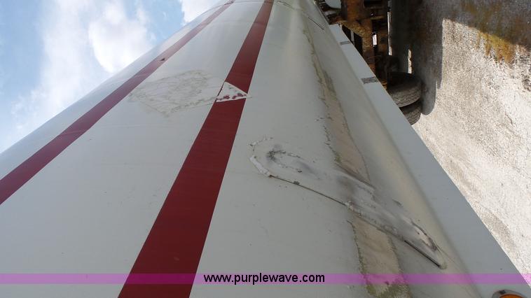 image for item K4046 1972 Trail Mobile tank trailer