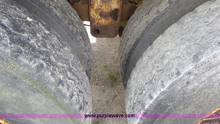 image for item K4046 1972 Trail Mobile tank trailer