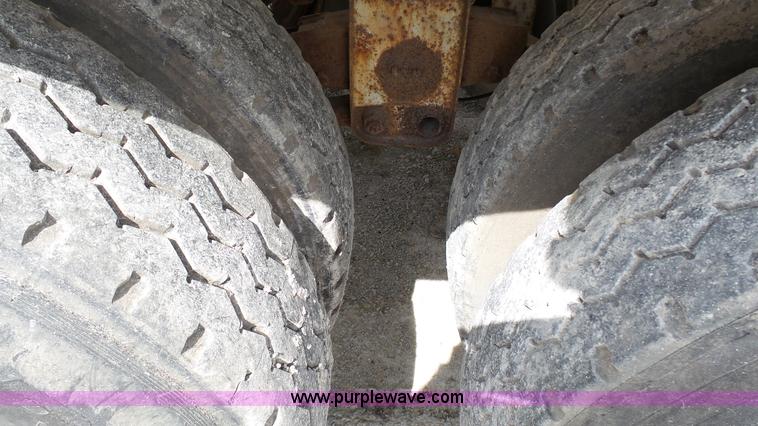 image for item K4046 1972 Trail Mobile tank trailer