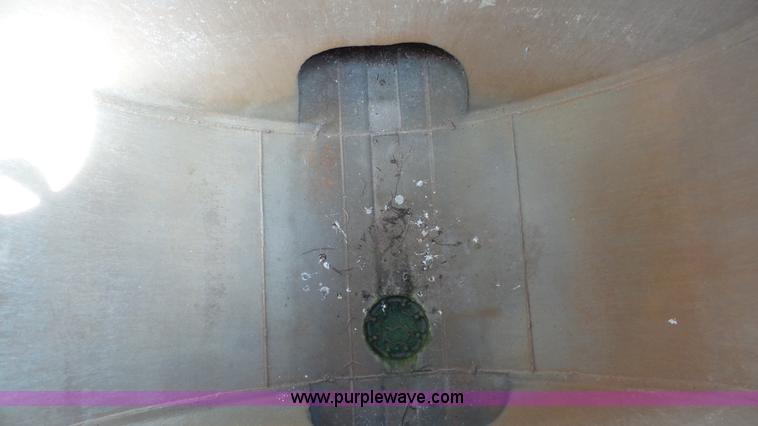 image for item K4046 1972 Trail Mobile tank trailer