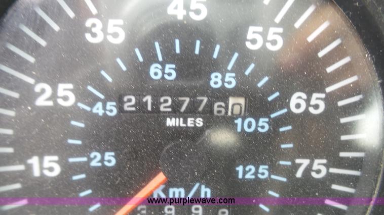 image for item K4054 1995 Mack CH613 semi truck