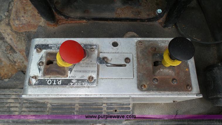 image for item K4054 1995 Mack CH613 semi truck