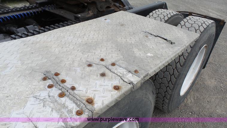 image for item K4054 1995 Mack CH613 semi truck