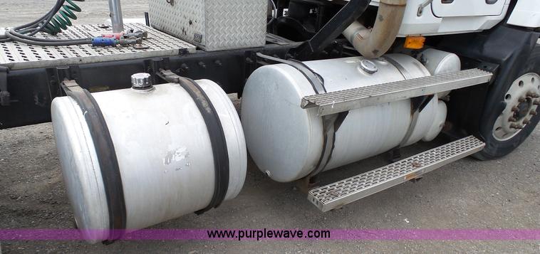 image for item K4054 1995 Mack CH613 semi truck