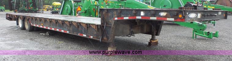 image for item K4574 2004 Ledwell LW48-TT2-10-A3 equipment trailer