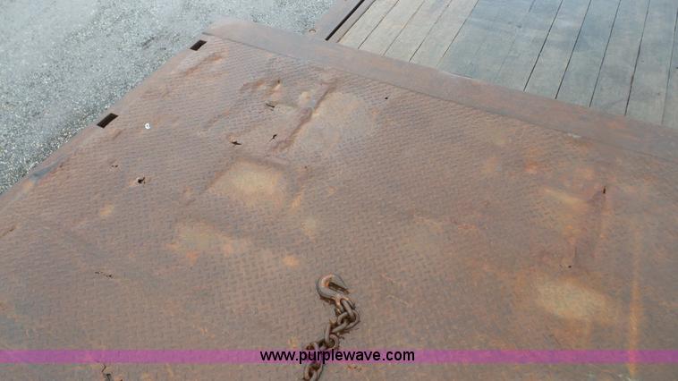 image for item K4574 2004 Ledwell LW48-TT2-10-A3 equipment trailer