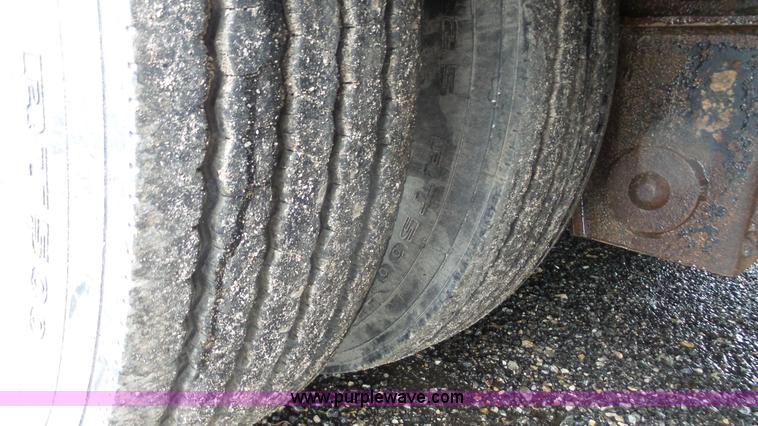 image for item K4574 2004 Ledwell LW48-TT2-10-A3 equipment trailer