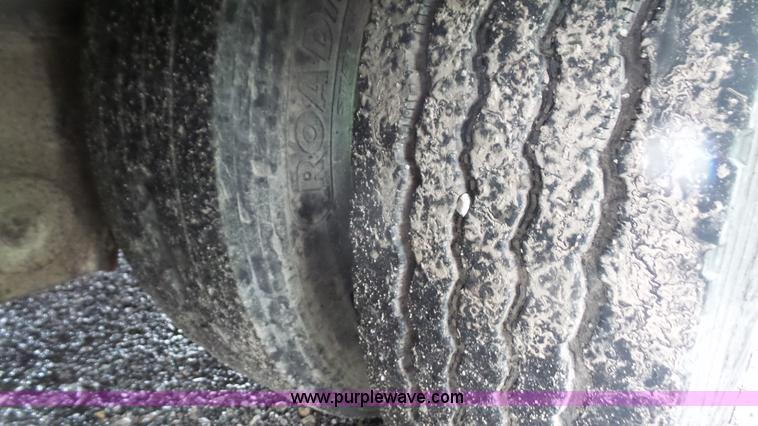 image for item K4574 2004 Ledwell LW48-TT2-10-A3 equipment trailer