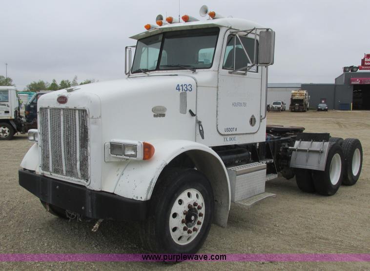image for item K4683 1999 Peterbilt 357 semi truck