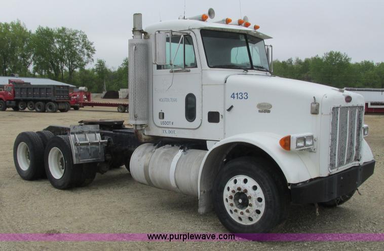 image for item K4683 1999 Peterbilt 357 semi truck