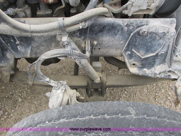 image for item K4683 1999 Peterbilt 357 semi truck