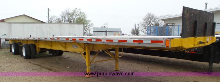 image for item K6832 1999 Fontaine LFTW-5-8053WSWK flatbed trailer