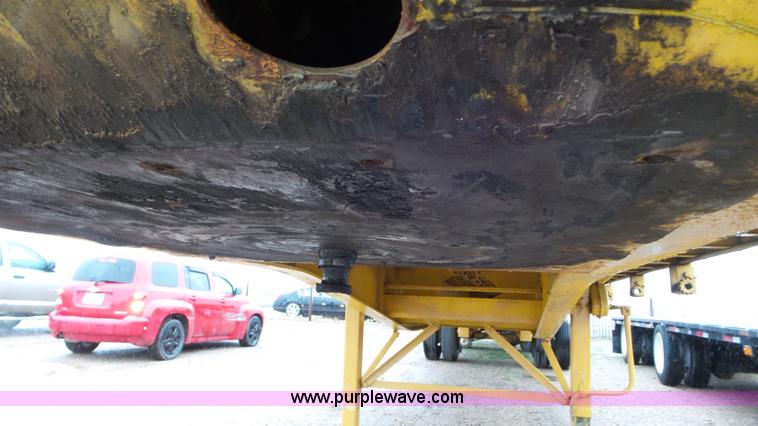 image for item K6832 1999 Fontaine LFTW-5-8053WSWK flatbed trailer