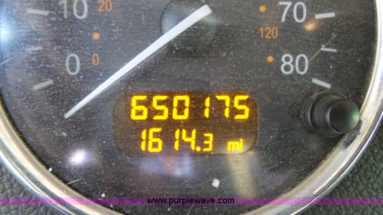 image for item K8304 2011 Peterbilt 387 semi truck